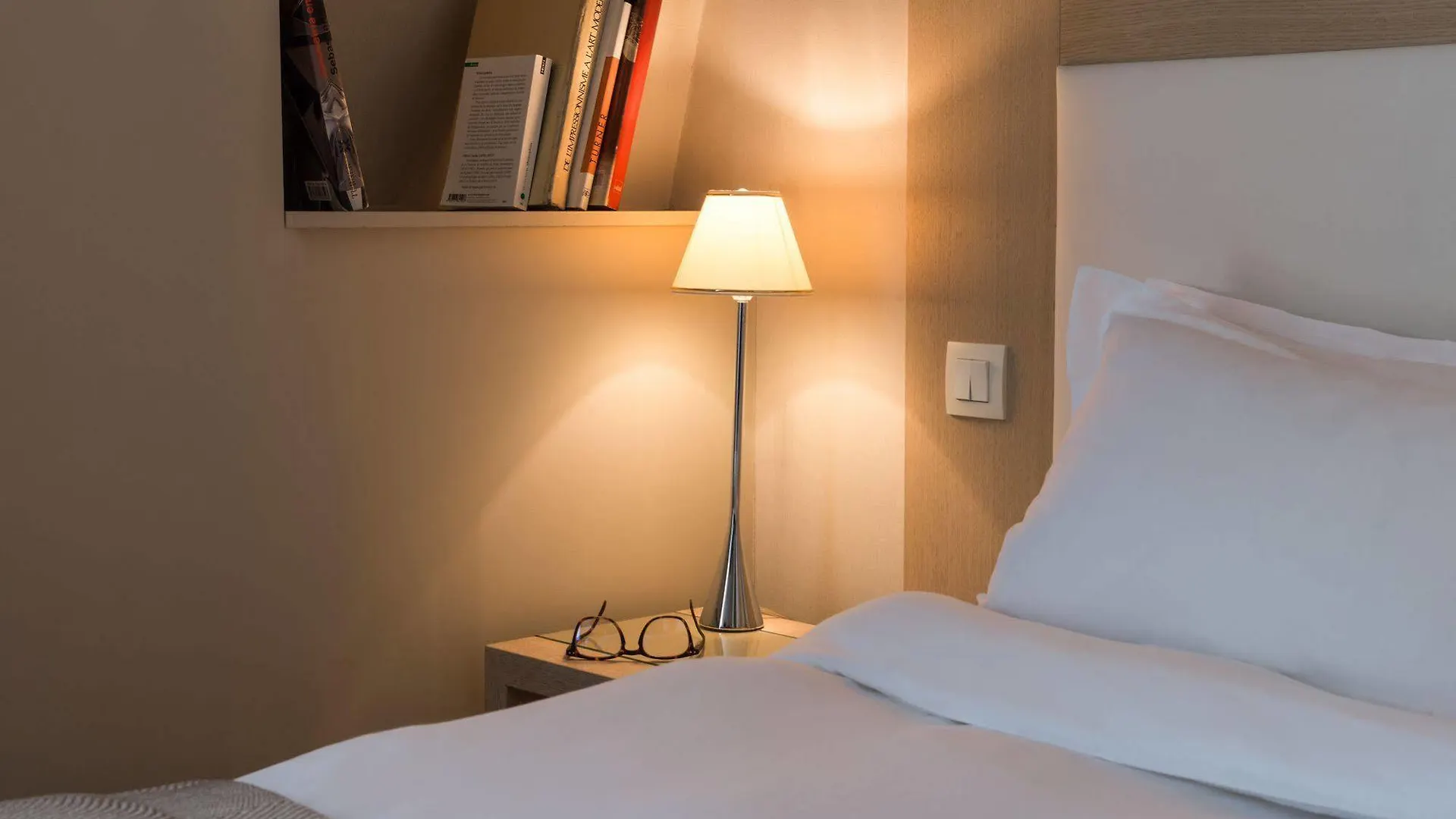 Hotel Du Savoir Paris